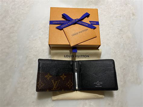 louis vuitton clip wallet.